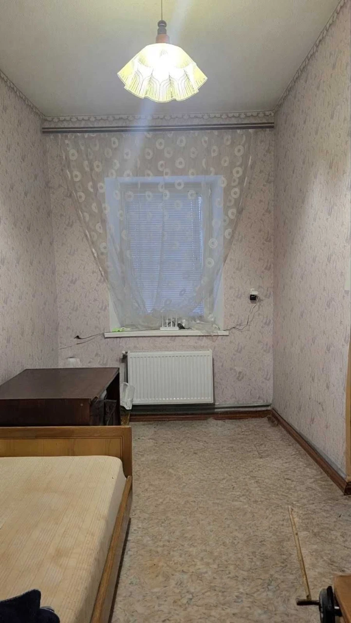 В продажу ухоженный кирпичный дом 1990 года в Гожулах