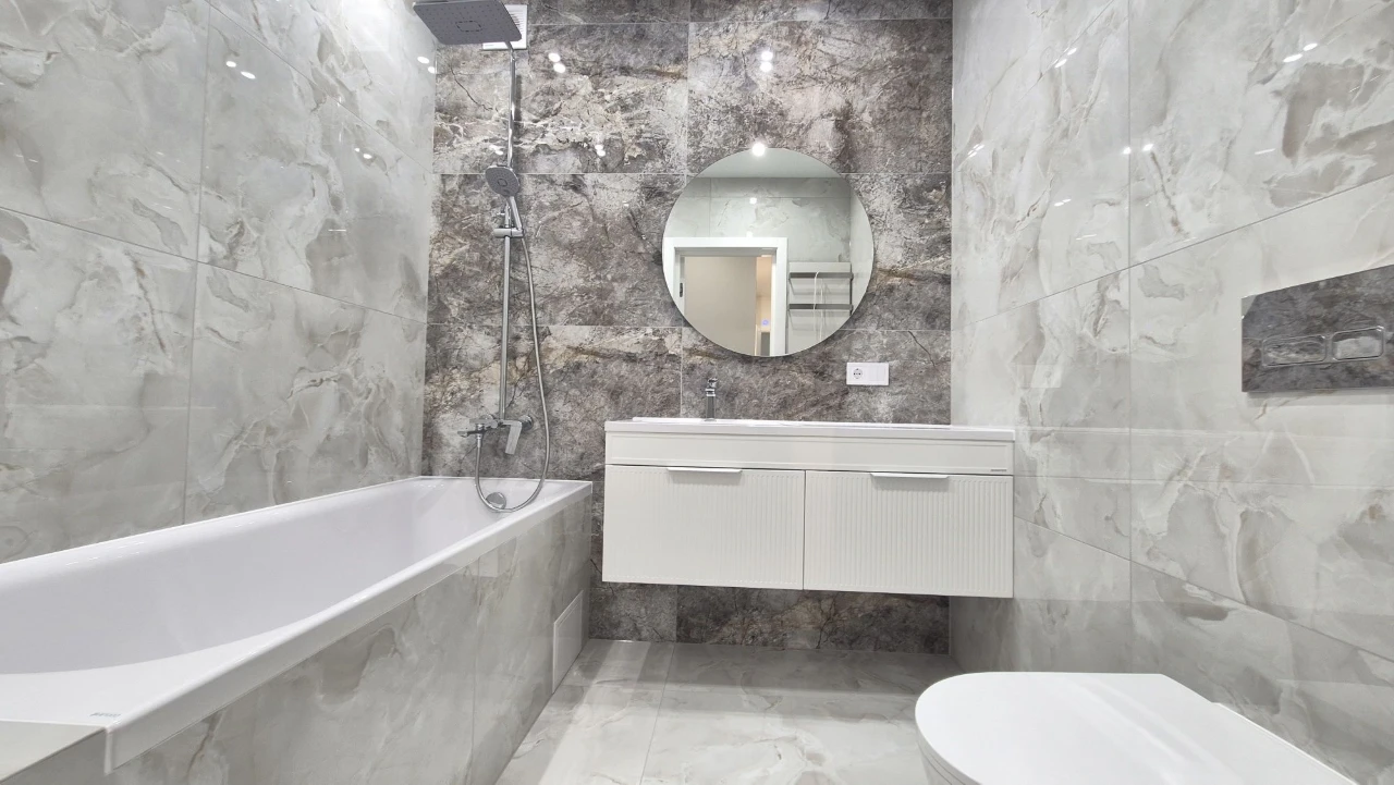 Sale of a 2-bedroom apartment with quality renovation