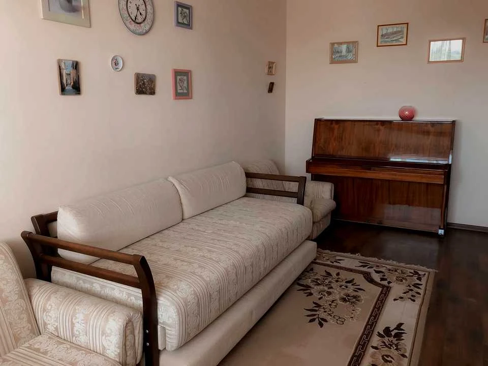 Apartment. Kyiv, Mriy St.