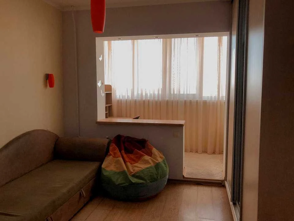 Apartment. Kyiv, Mriy St.