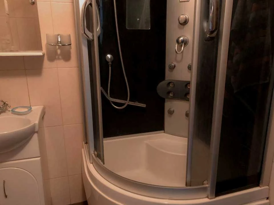 Apartment. Kyiv, Mriy St.