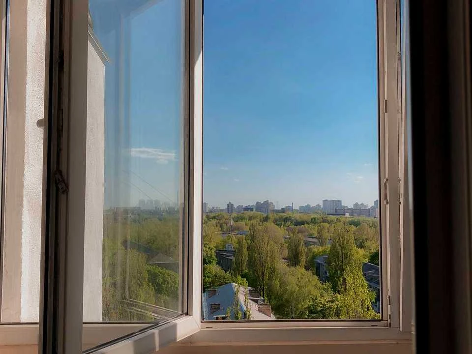 Apartment. Kyiv, Mriy St.
