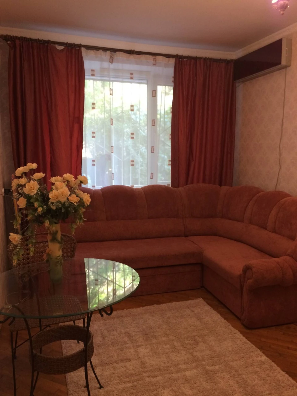 Modern 2-bedroom apartment near the Botanical Garden, gas