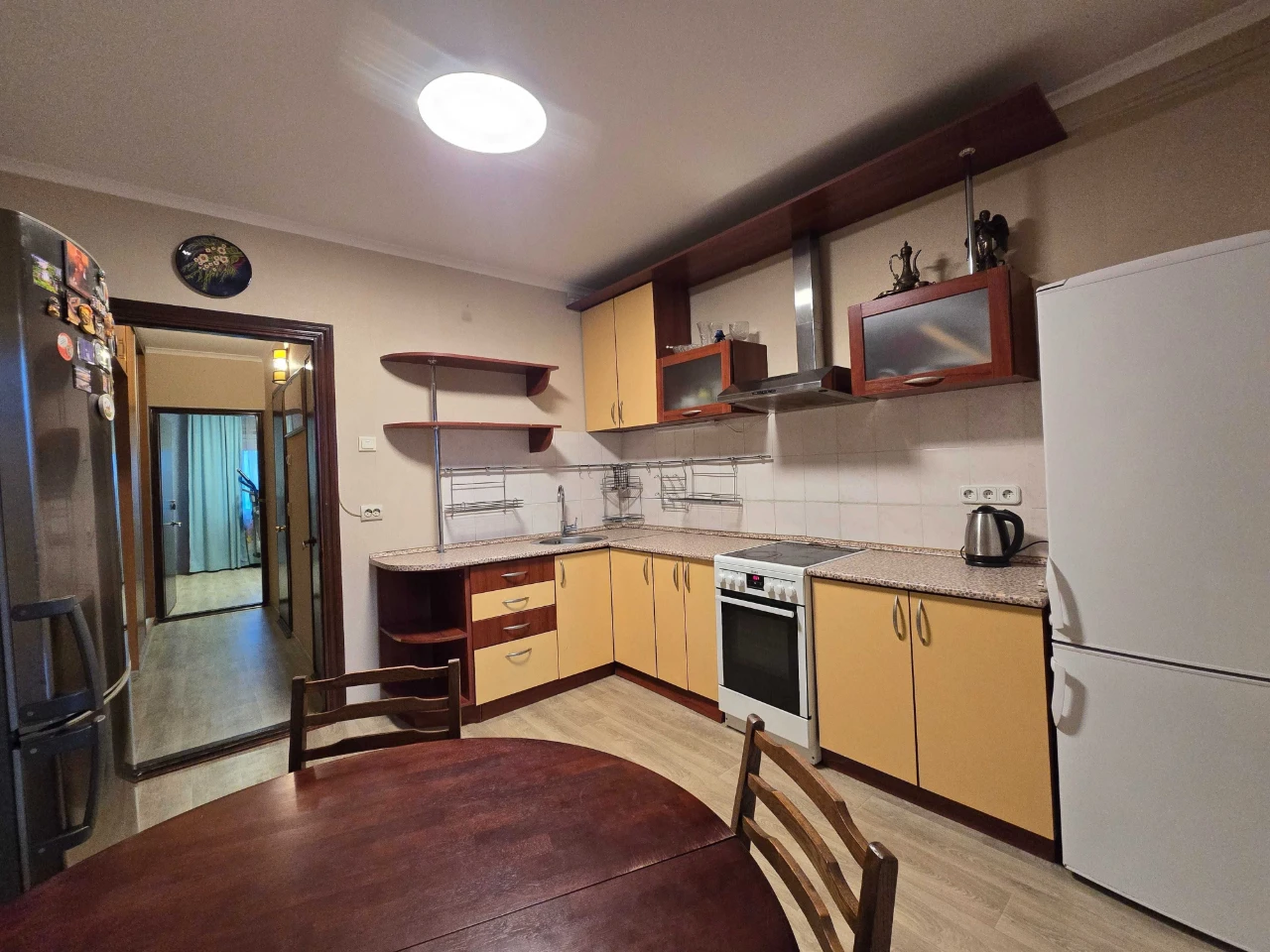 Apartment for Sale: 2 Rooms with Furniture and Appliances at Mileutka 17