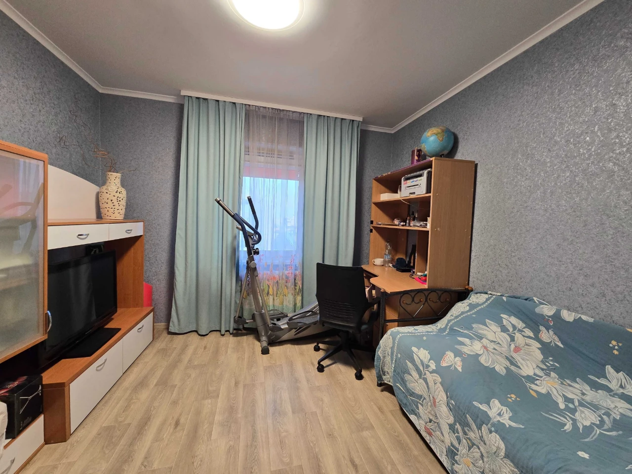 Apartment for Sale: 2 Rooms with Furniture and Appliances at Mileutka 17