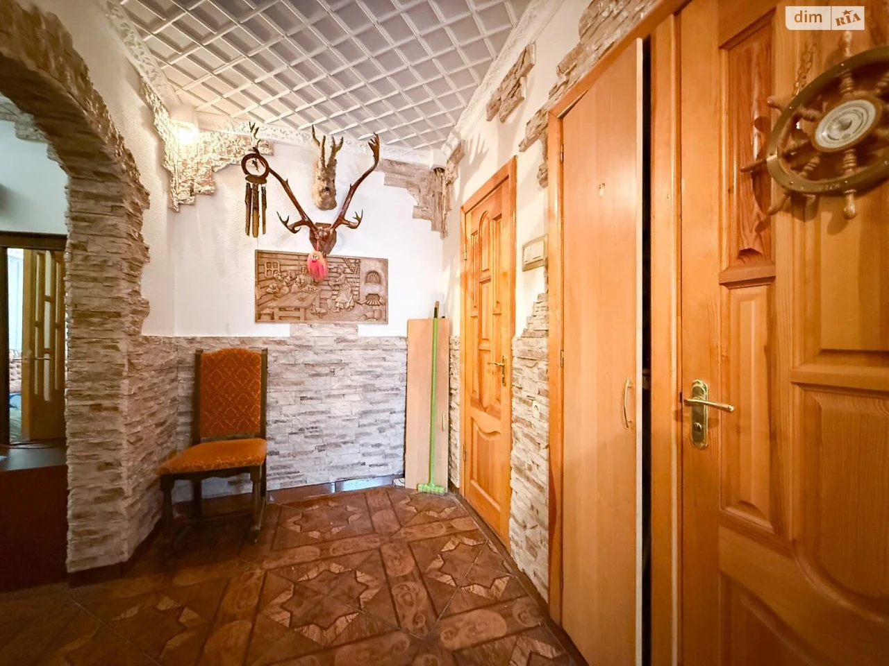 Apartment for Sale – Desniansky District