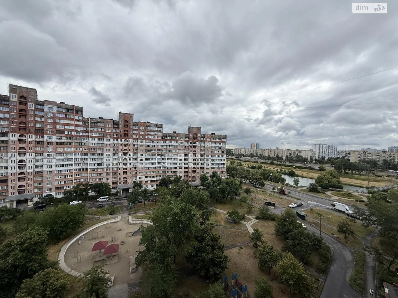 Apartment for Sale – Desniansky District