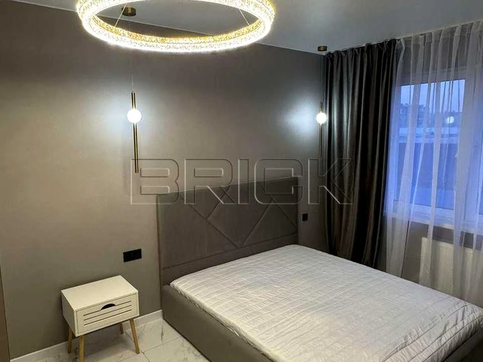 Apartment. Kyiv, Boris Hmyri Street.