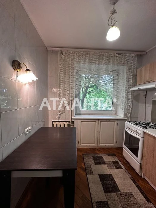Чистая трехкомнатная квартира между Черемухами и Привозом