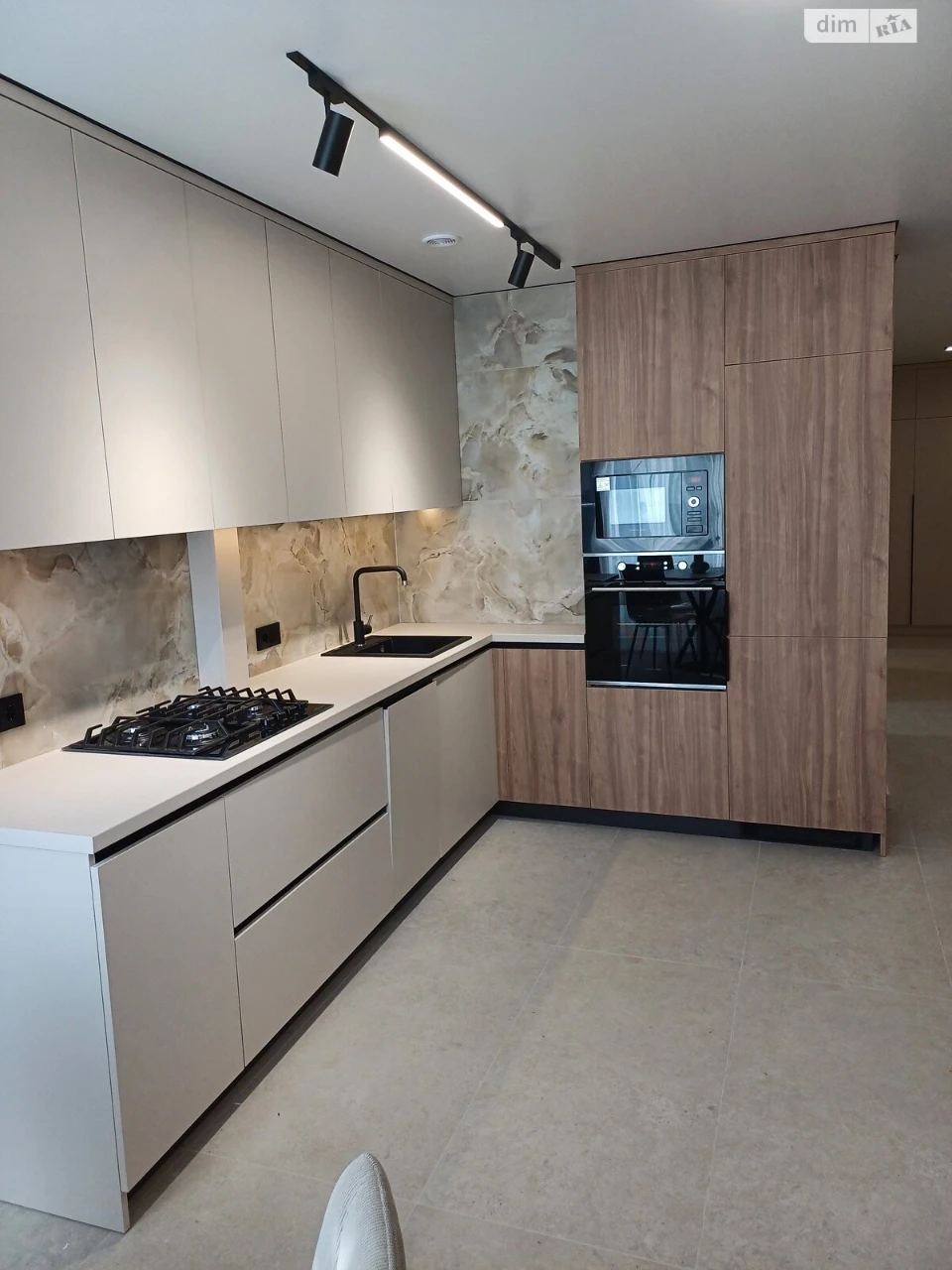 Продаж Квартира Бам