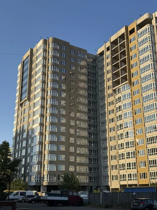Продаж квартири 3-х кім. з видом на р.Дніпро, вул.Припортова