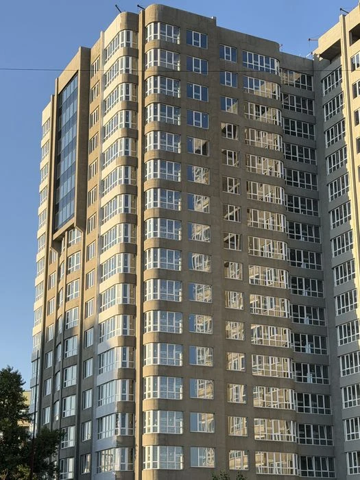 Продаж квартири 3-х кім. з видом на р.Дніпро, вул.Припортова