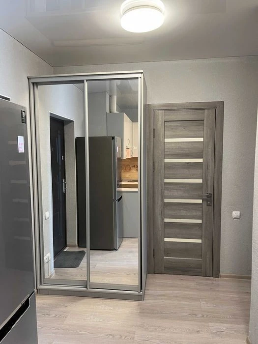 For sale 2-room apartment M Demiivska 5 min. V. Brozhka st. 70 Be