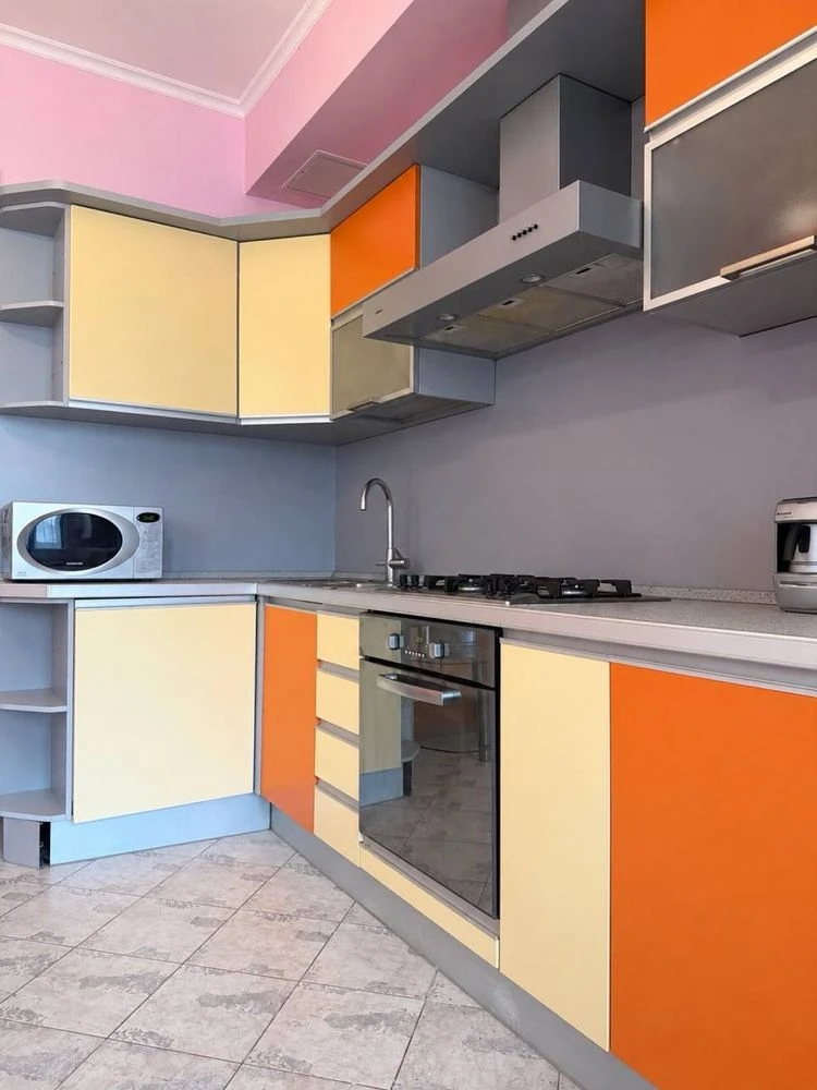 Пер. Мукачевский 4-ком. квартира 195 м² с прямым видом