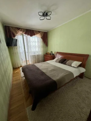 3 room apartment in a brick building. Great option for rent.
