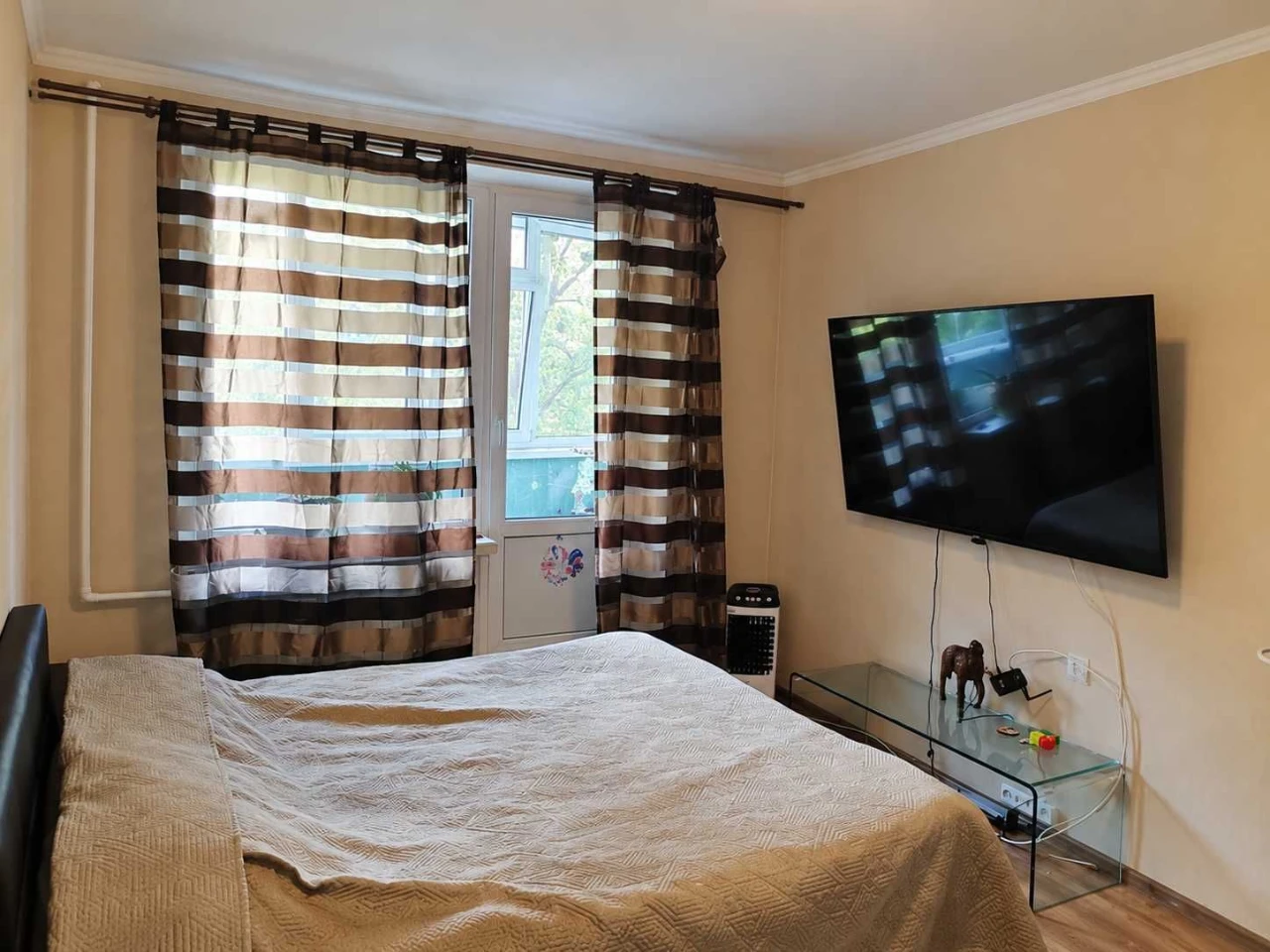 Продається 2-кімнатна квартира в новобудовах ‼️Метро "Дворець спорту". Парк Юр.
