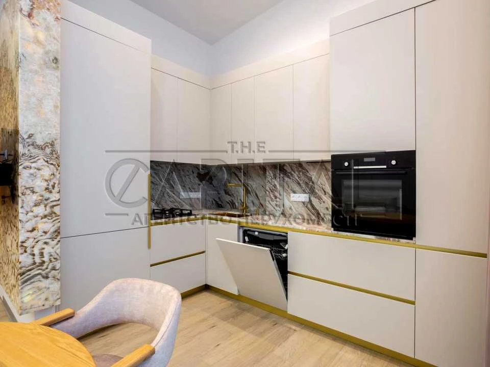 Apartment. Kyiv, Radistiv St.
