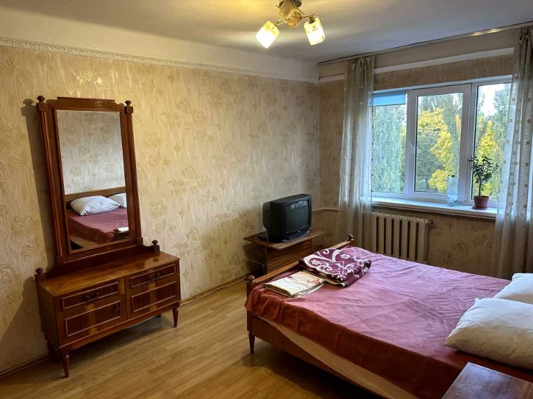 Квартира. Киев, улица Литвиненко-Вольгемут, 5