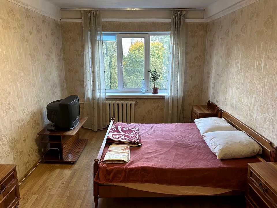 Квартира. Киев, улица Литвиненко-Вольгемут, 5