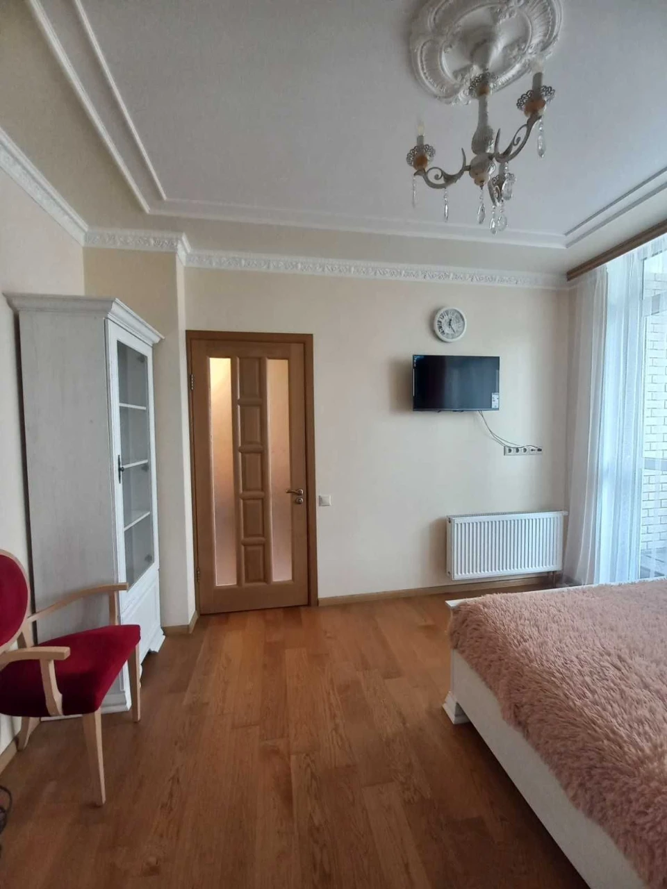 For sale 1-room apartment in residence "Parkovy Ozero". Metro Darnytsia