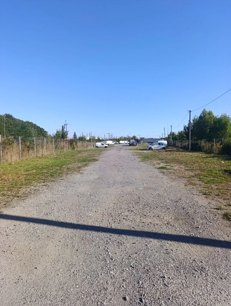 Продаж ділянки під комерцію