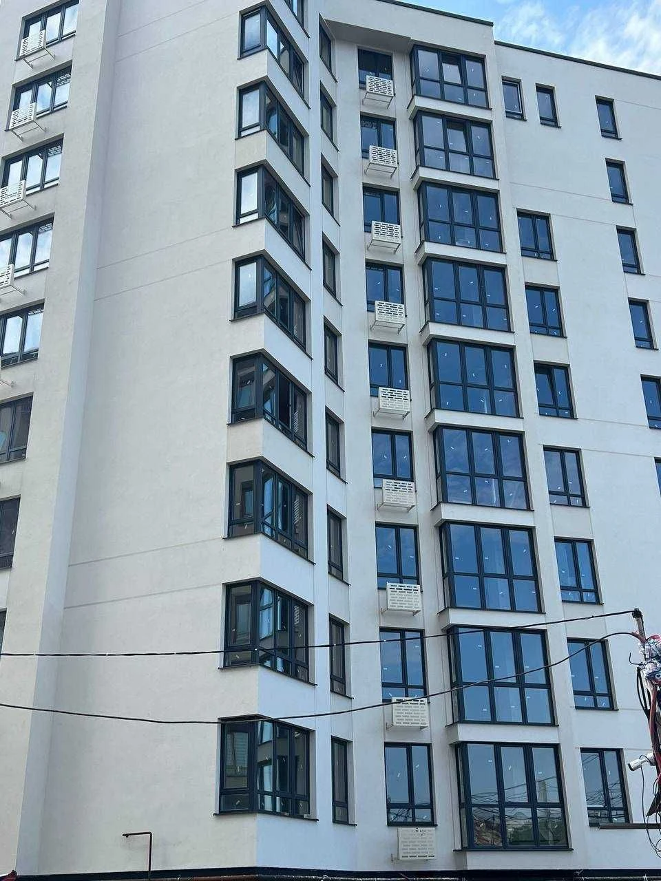 Продається 2 кім квартира в центральній частині міста .