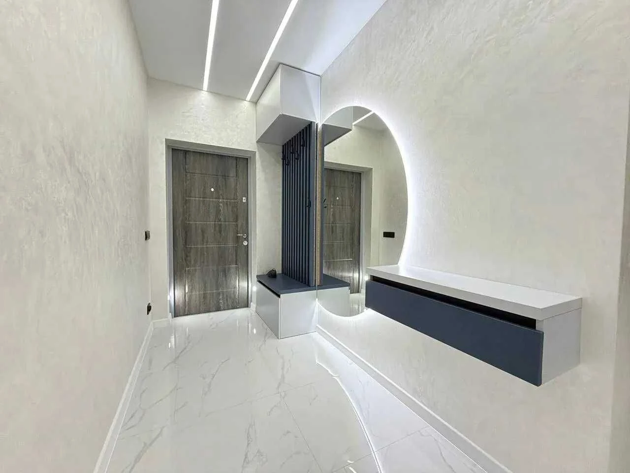Great Price! Large 2-room apartment in the city center, furnished and with appliances