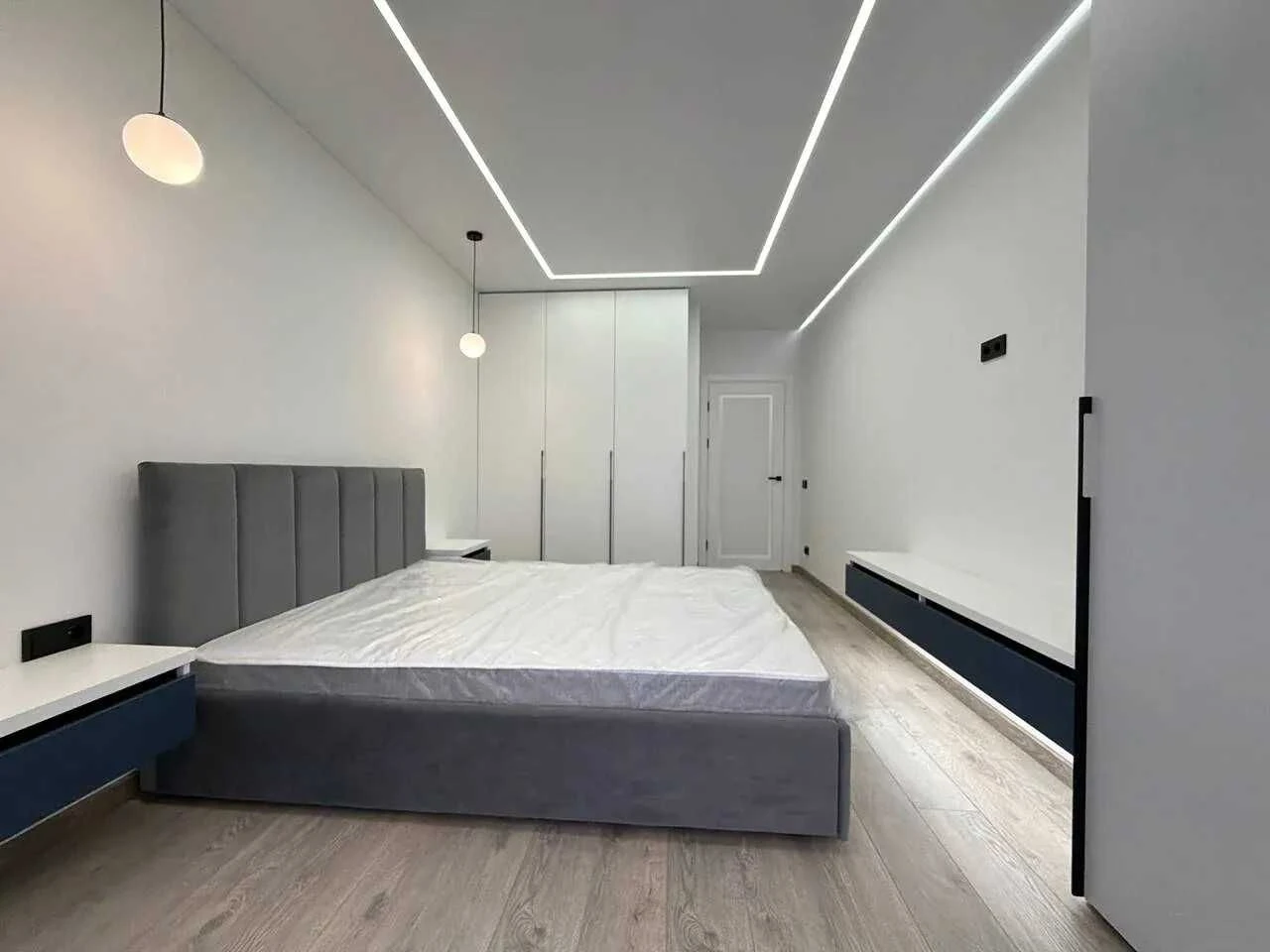 Great Price! Large 2-room apartment in the city center, furnished and with appliances