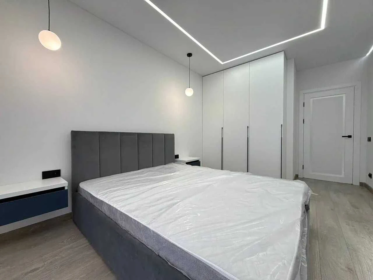 Great Price! Large 2-room apartment in the city center, furnished and with appliances