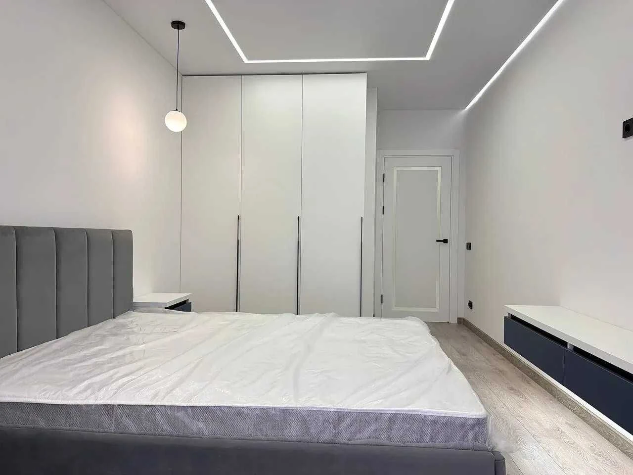 Great Price! Large 2-room apartment in the city center, furnished and with appliances