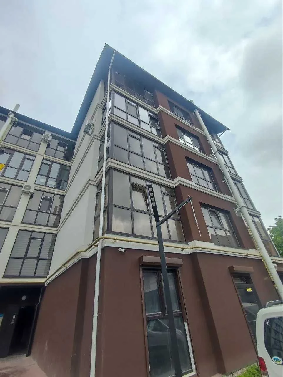 Apartment for Sale: 3-room apartment in a well-maintained building