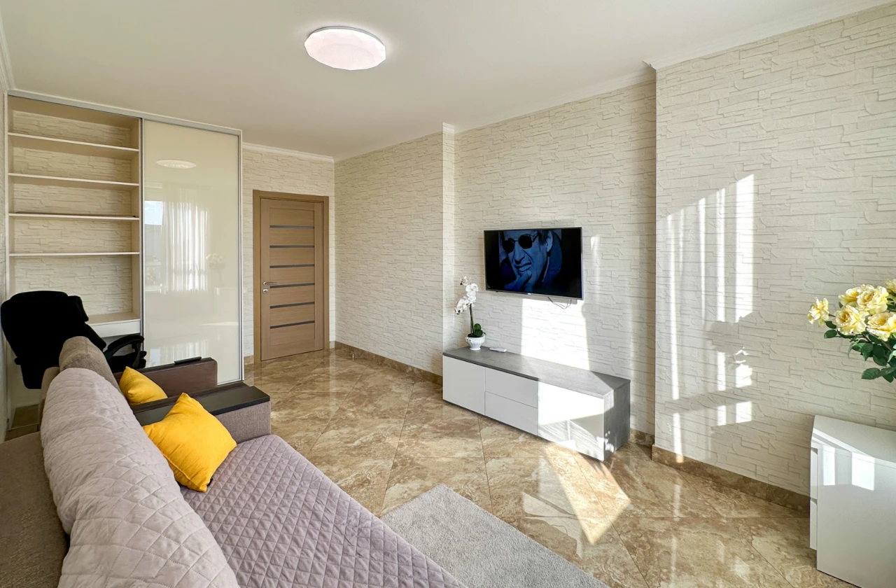 Продажа 1-комнатной квартиры 46 м², Соломенская ул., 20В