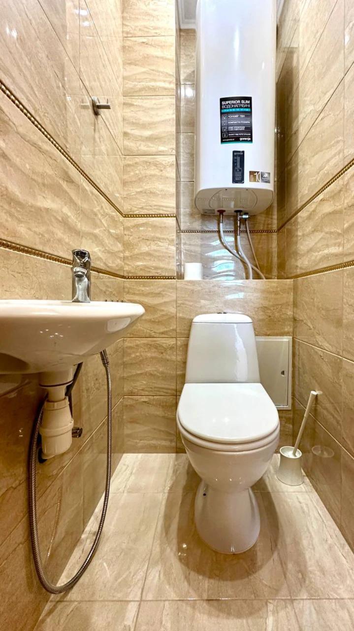 Продается 3-комнатная квартира 97 м², улица Драгоманова, 31В