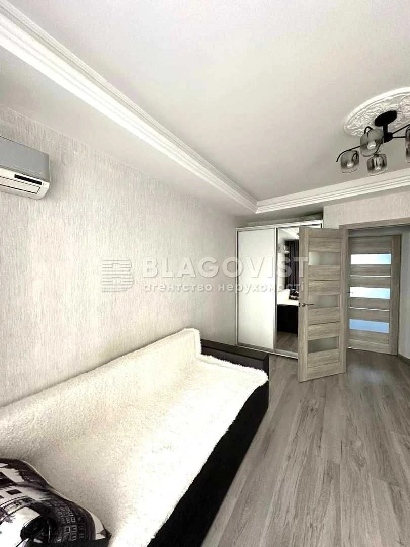 Берестейський просп. (Перемоги просп.), 70, продаж 2 кімнатн
