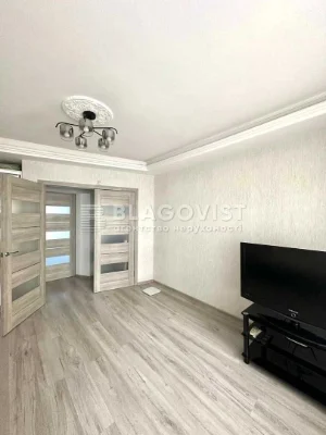Берестейський просп. (Перемоги просп.), 70, продаж 2 кімнатн