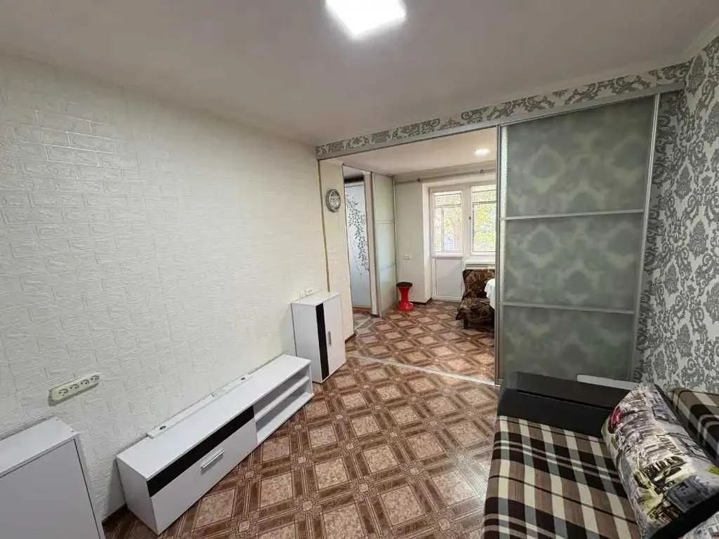 Sale of a 2-room apartment on Ziminikh Pokhodov Street, Meat Combine