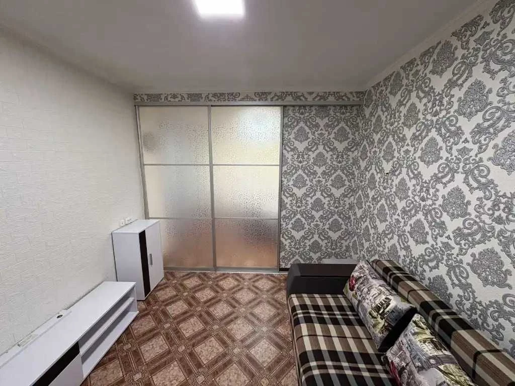 Sale of a 2-room apartment on Ziminikh Pokhodov Street, Meat Combine