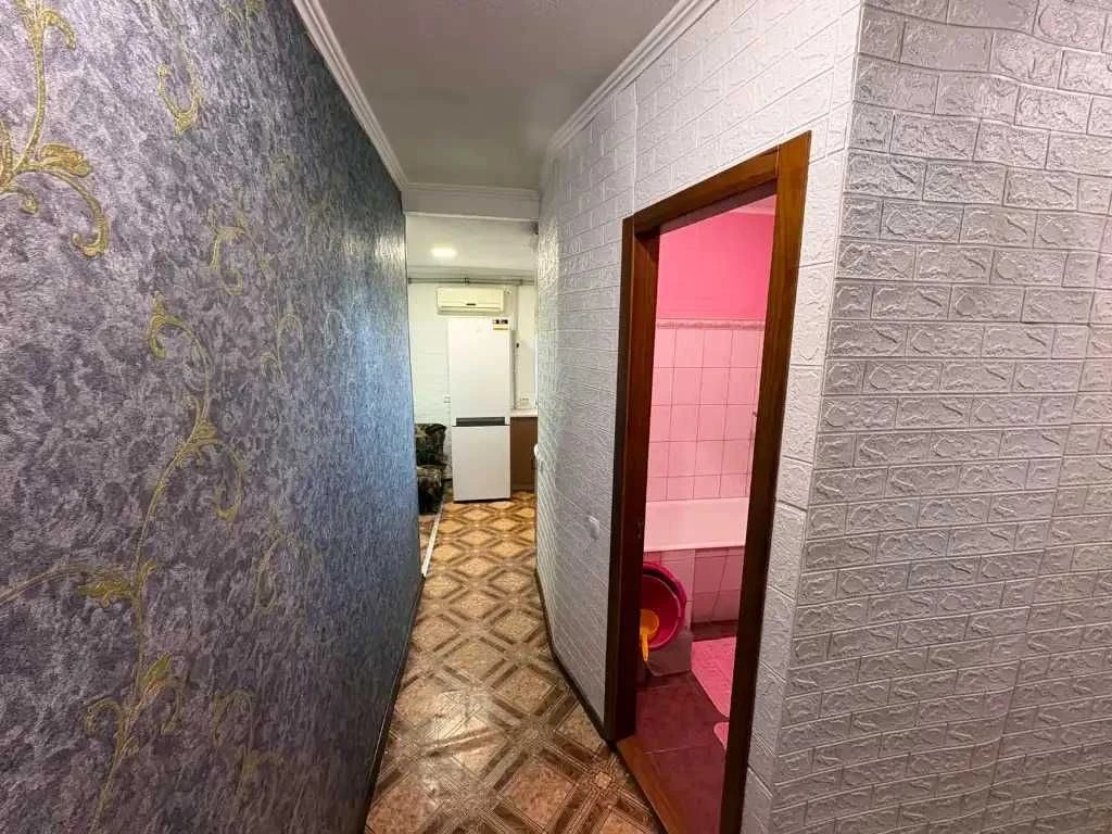 Sale of a 2-room apartment on Ziminikh Pokhodov Street, Meat Combine