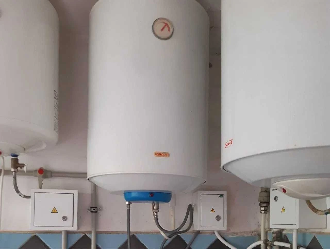 Продается комната в коммунальной квартире на Краснова, 12,5 м² - 9,5 м² - 16000