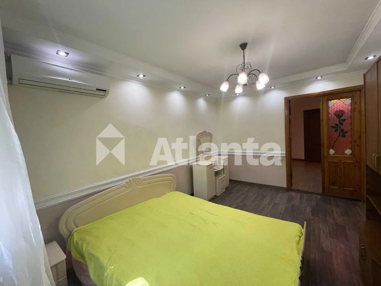 Продается уютная 3-комнатная квартира на первом этаже с лоджией в Черемушках