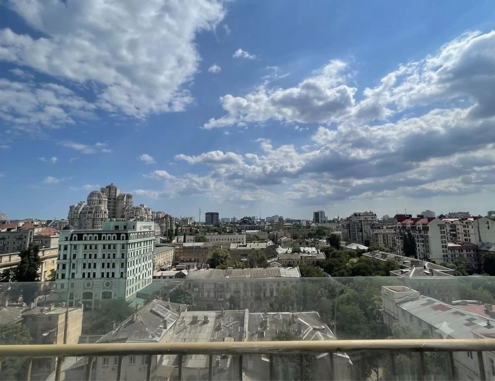Продается светлая квартира, ул. Греческая 1а, Дом № 1