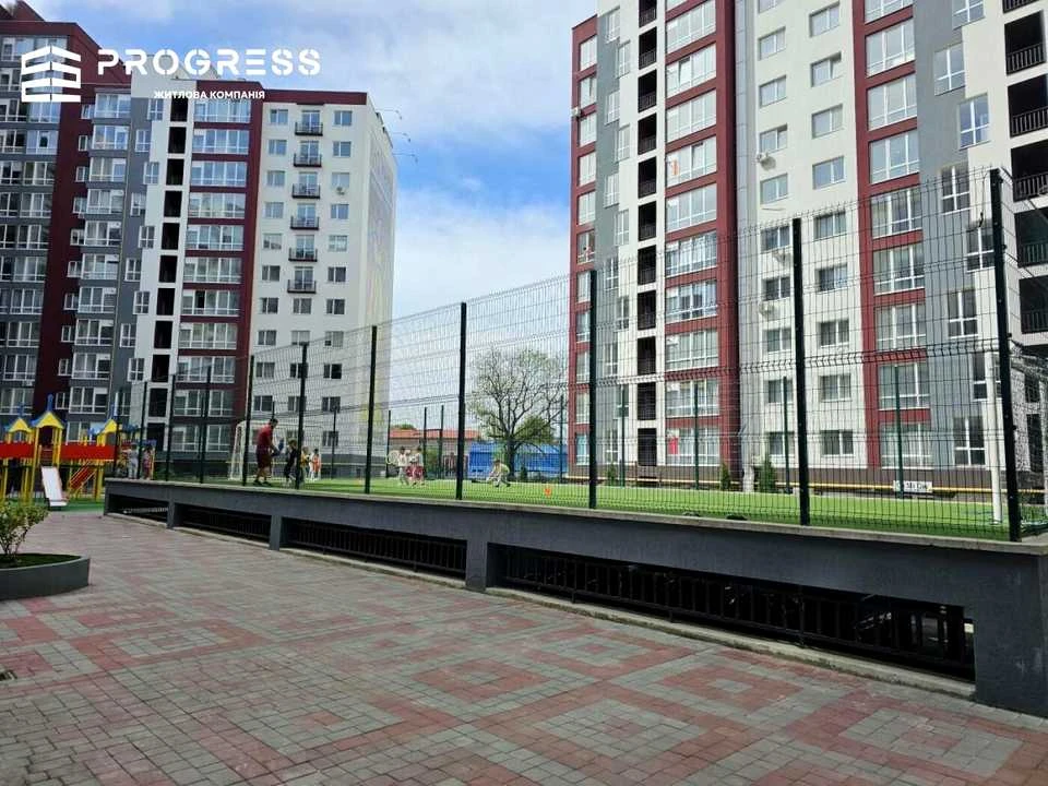 Квартира. Ивано-Франковск, Княгинин ул.