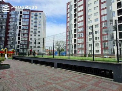 Квартира. Ивано-Франковск, Княгинин ул.