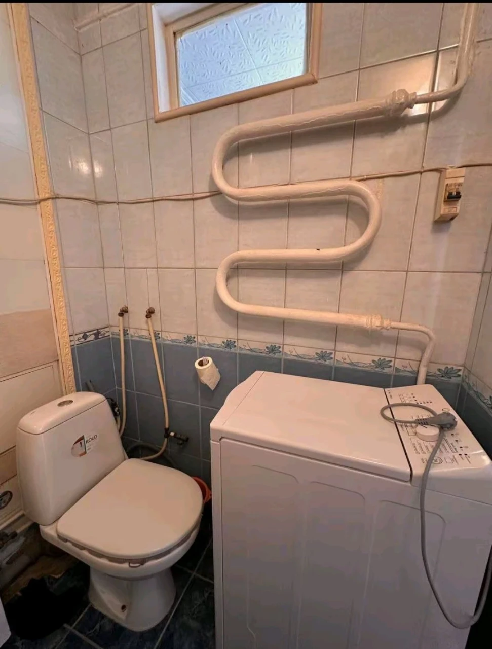 Квартира 1 кімнатна, 5/5, не кутова,  вул. 6 Слобідська 45,