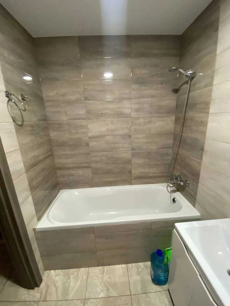 One-bedroom apartment for sale, 3/9, 40m2 kitchen-living room + separate bedroom
