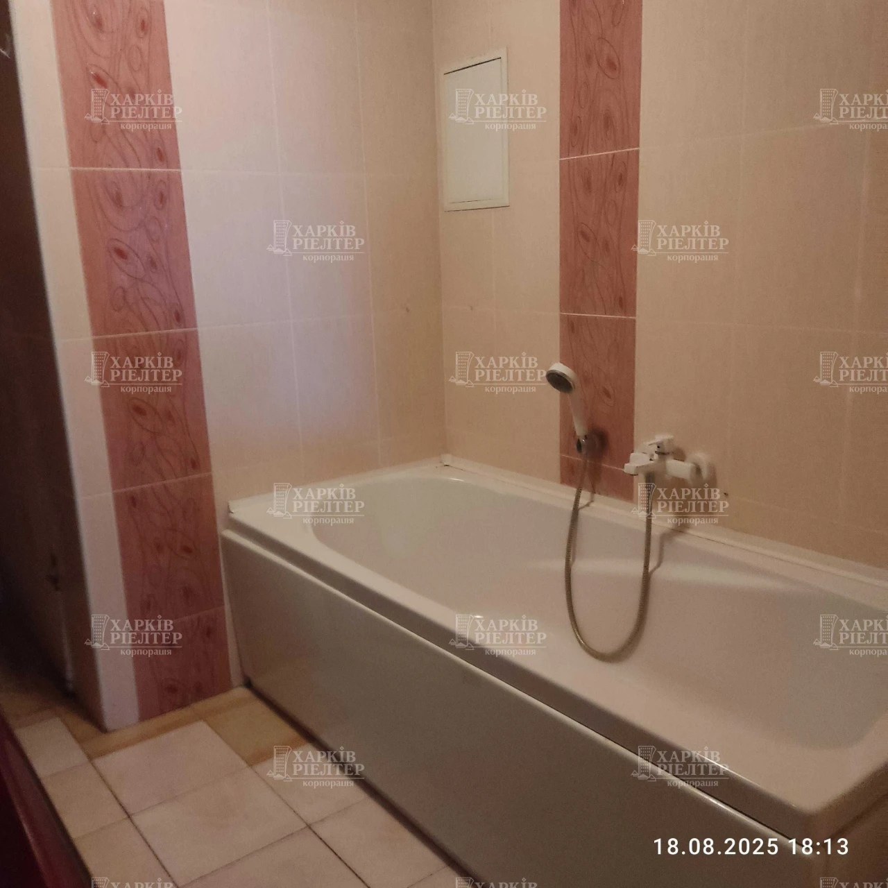 LN D2 Продаж 3-кімнатної квартири в центрі