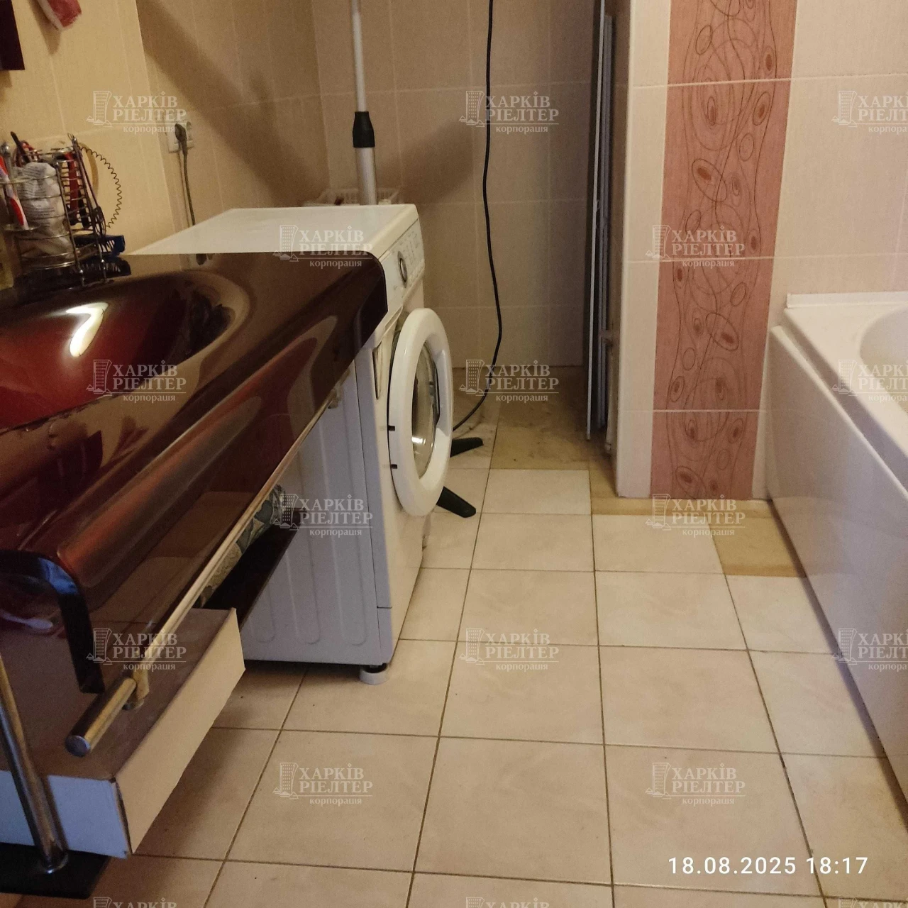 LN D2 Продаж 3-кімнатної квартири в центрі