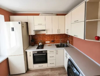 Продам 1-кімнатну квартиру біля метро "Дворец Спорта" в Нових Домах