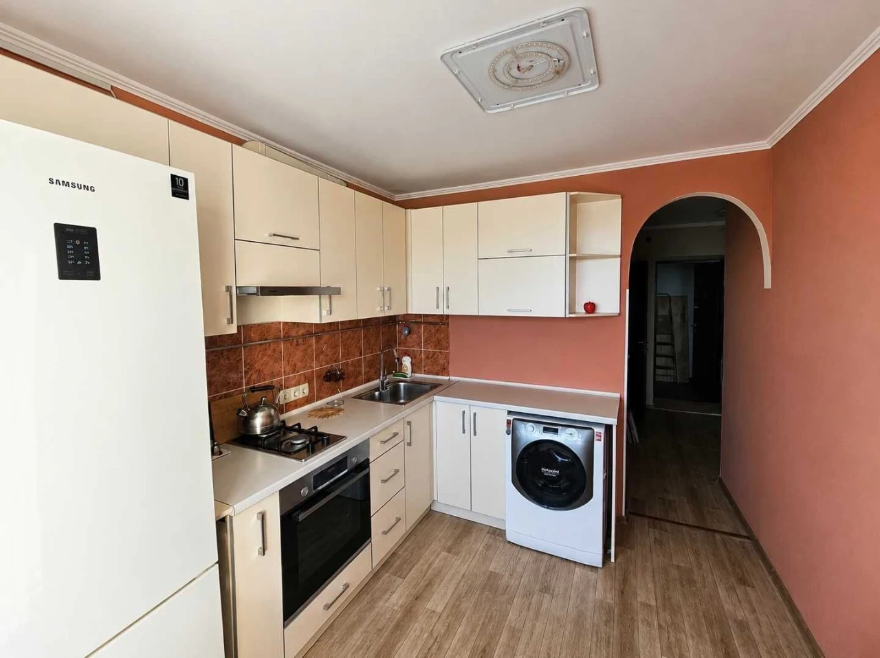 Продам 1-кімнатну квартиру біля метро "Дворец Спорта" в Нових Домах
