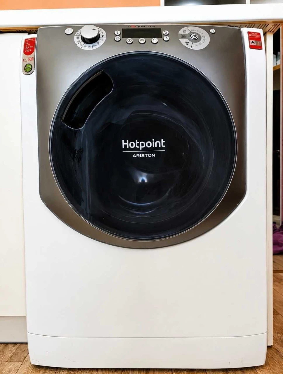 Продам 1-кімнатну квартиру біля метро "Дворец Спорта" в Нових Домах